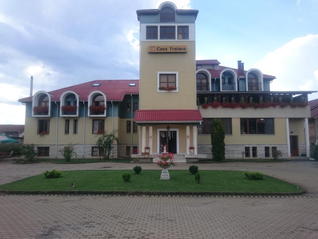 Hotel Casa Traiana à Alba Iulia Extérieur photo
