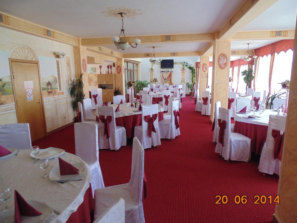 Hotel Casa Traiana à Alba Iulia Extérieur photo