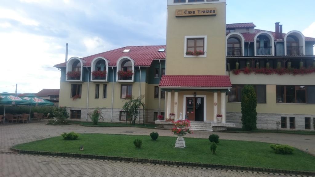 Hotel Casa Traiana à Alba Iulia Extérieur photo