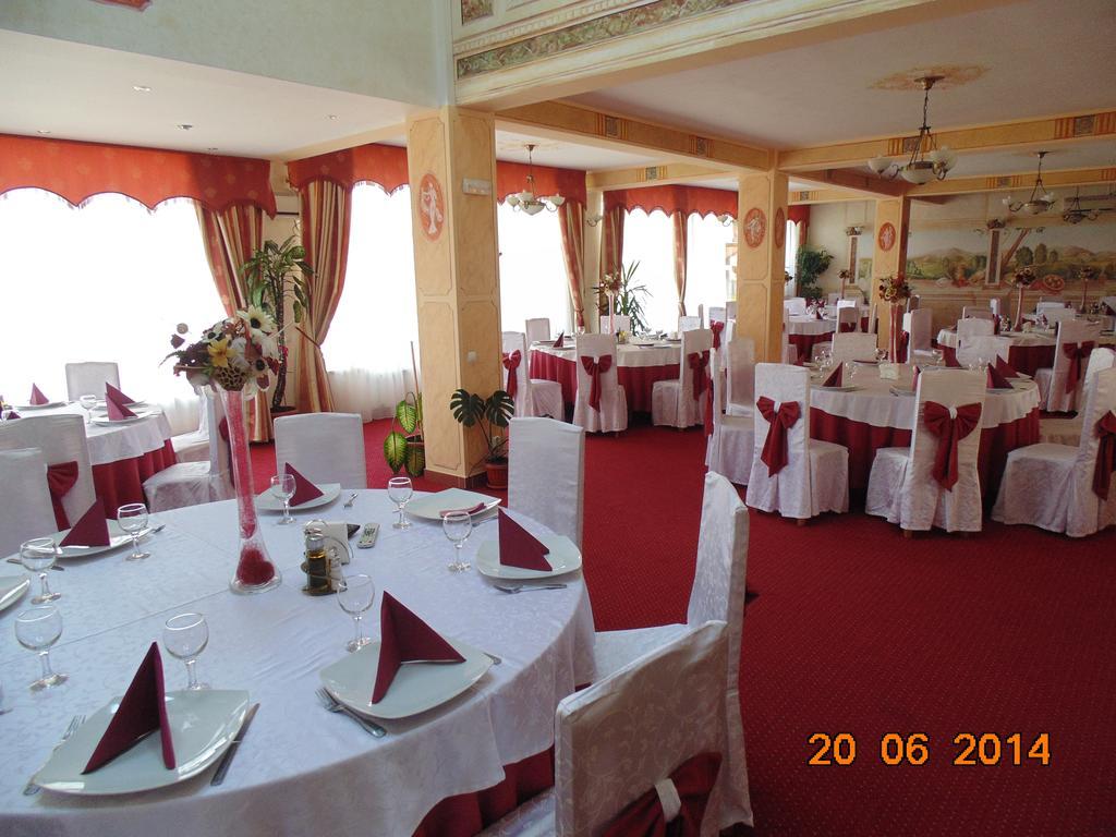 Hotel Casa Traiana à Alba Iulia Extérieur photo
