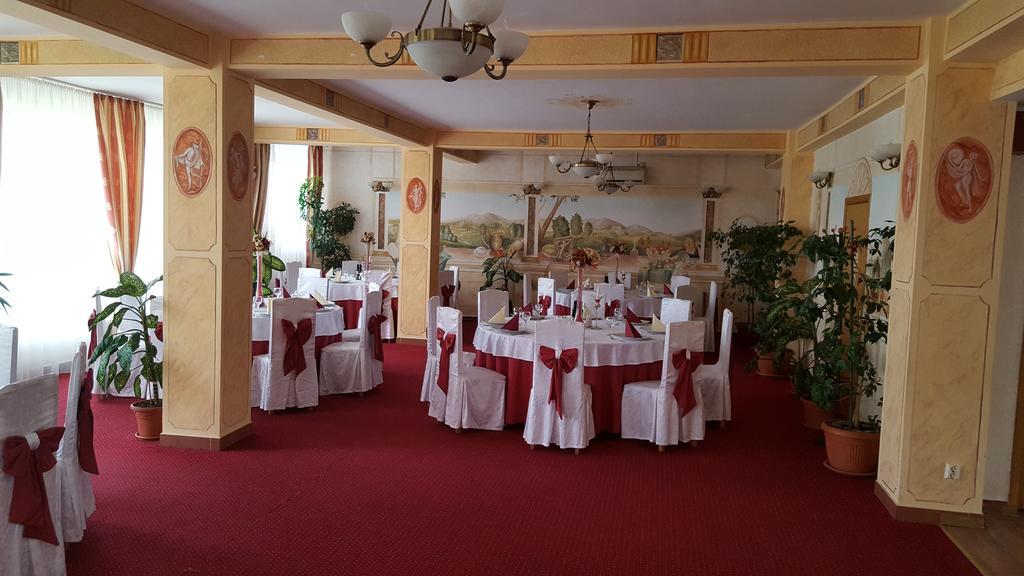 Hotel Casa Traiana à Alba Iulia Extérieur photo